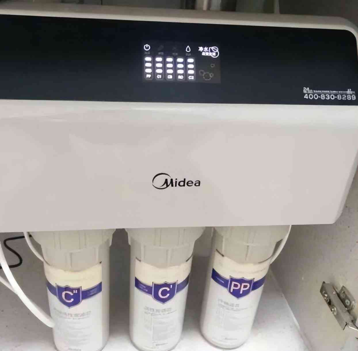 美的净水器怎么样 哪个牌子的净水器好？美的，沁园还是AO史密斯？看完再买不迟