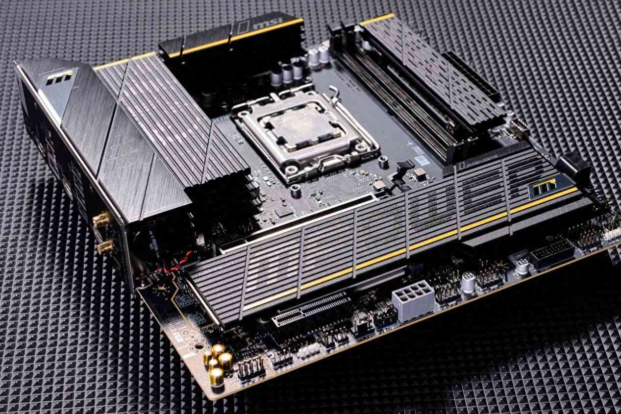 微星B850MPOWER主板深度评测：MPOWER系列的超频传奇延续，千元级性能炸裂之选