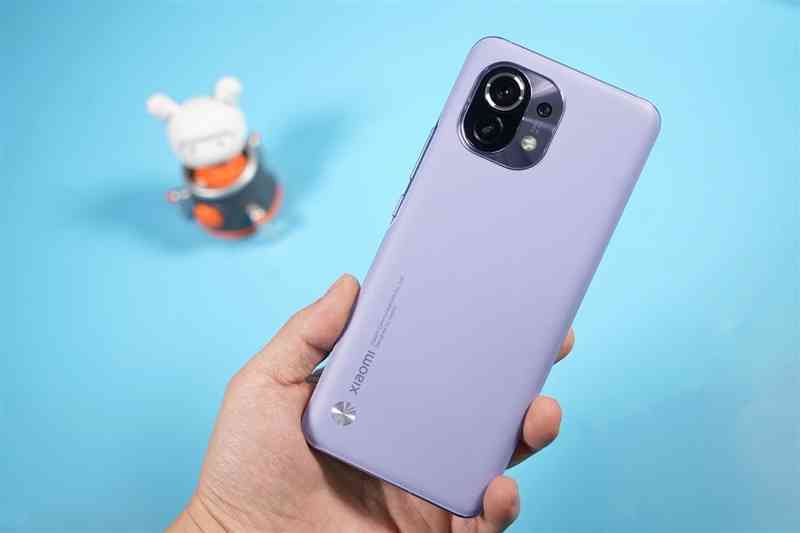 小米手机怎么样 首款骁龙888手机咋样？小米11深度评测：无遗憾的顶级水桶机