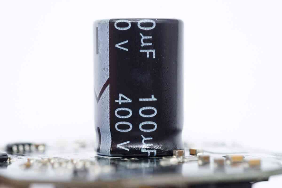 飞科高速吹风机深度评测：200元档无刷电机神器值不值得入手？