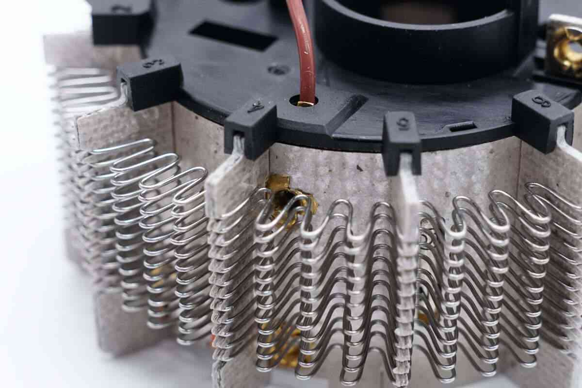 飞科高速吹风机深度评测：200元档无刷电机神器值不值得入手？