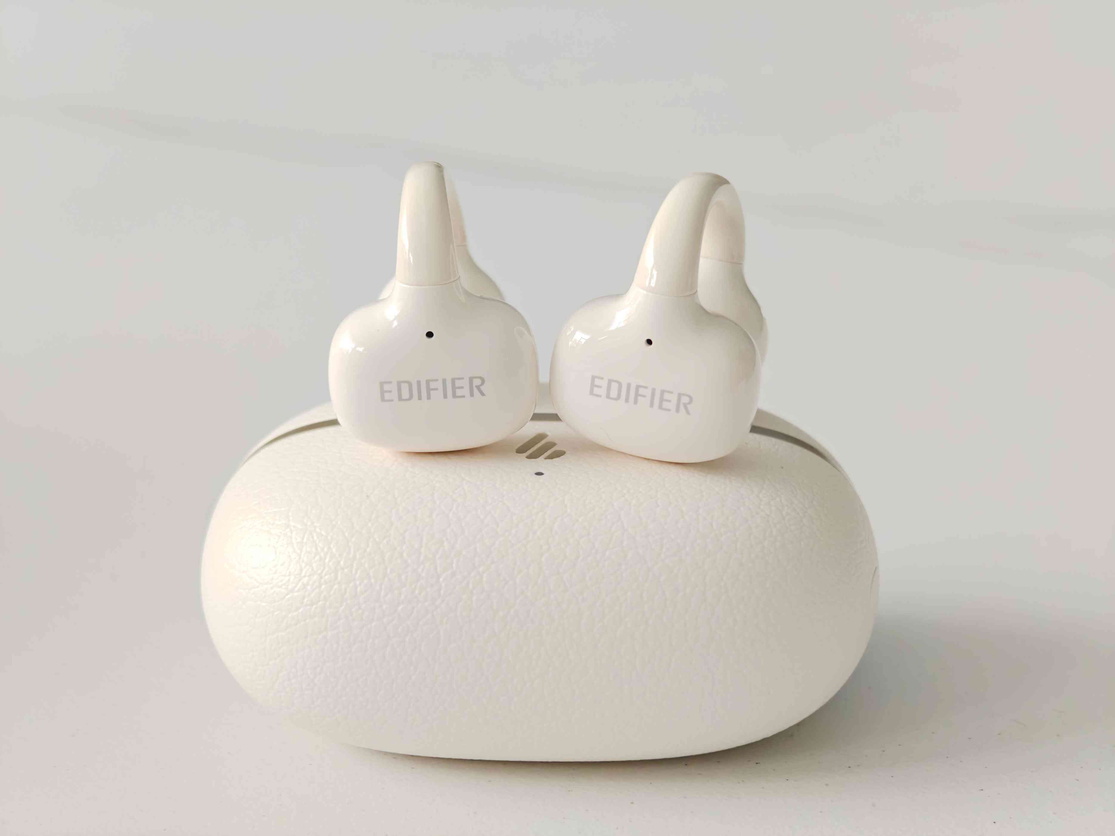 漫步者FitClip Ultra耳夹式蓝牙耳机深度评测:无感佩戴与旗舰音质的完美融合 漫步者FitClip Ultra耳夹式蓝牙耳机深度评测:无感佩戴与旗舰音质的完美融合