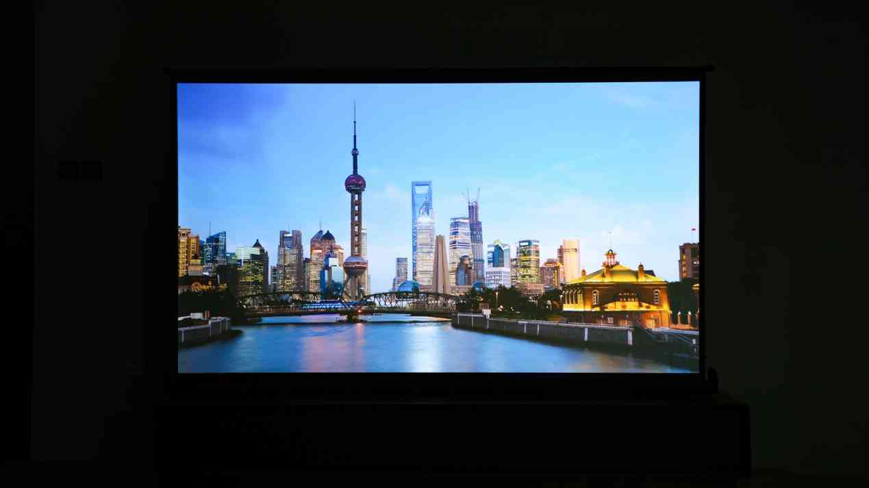 坚果投影仪怎么样 坚果N5 PRO7千价位4K投影全能王，五重无损画质破解观影痛点