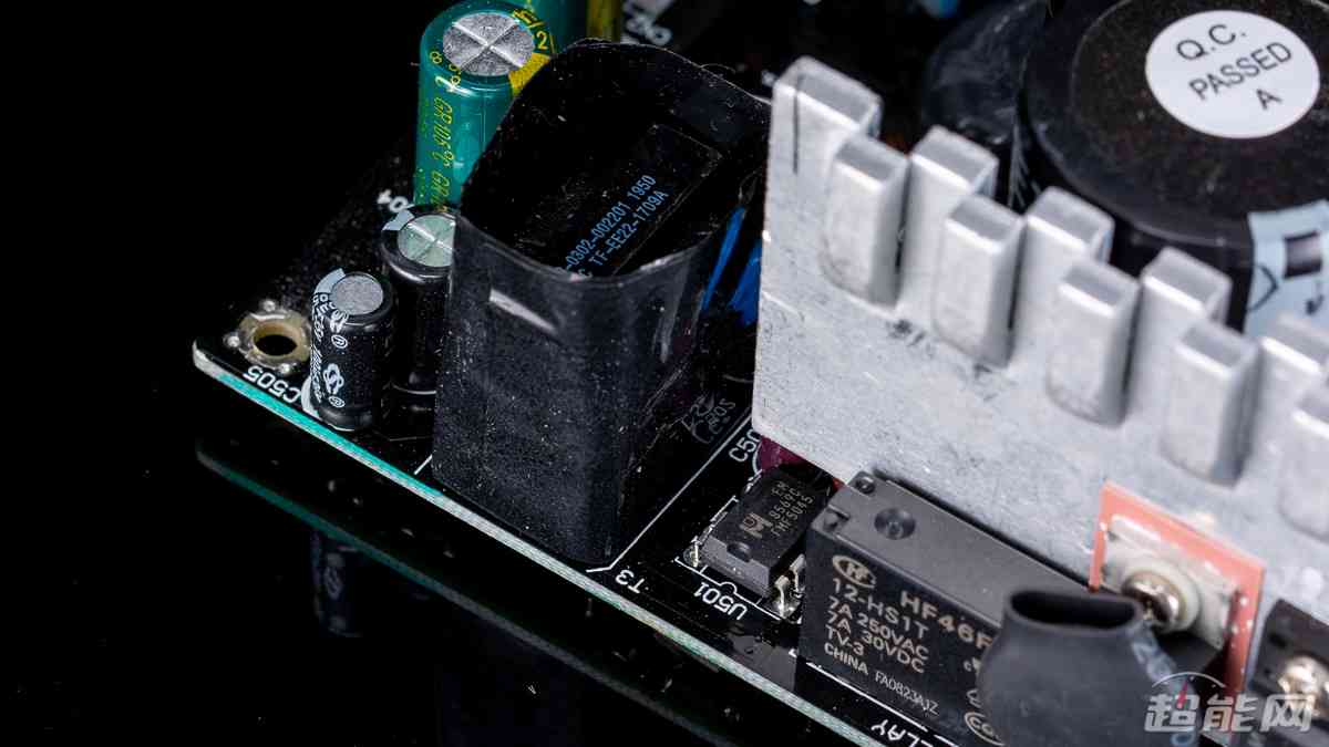 酷冷至尊G700 GOLD电源评测:高性价比的中高功率之选 酷冷至尊G700 GOLD电源评测:高性价比的中高功率之选