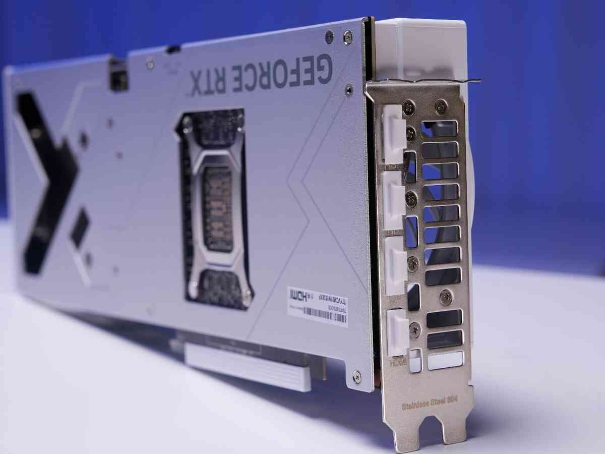 华硕显卡怎么样 双十一超值4K入门显卡，华硕天选GeForce RTX 5070 O12G显卡装机评测