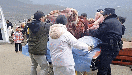 电烤炉安全使用全面解析:温暖美食下的隐蔽风险 电烤炉安全使用全面解析:温暖美食下的隐蔽风险