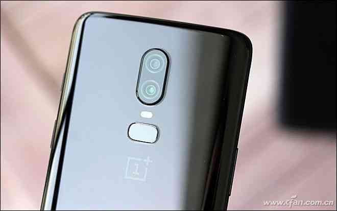 一加6全面评测：3199元起是否值得入手？