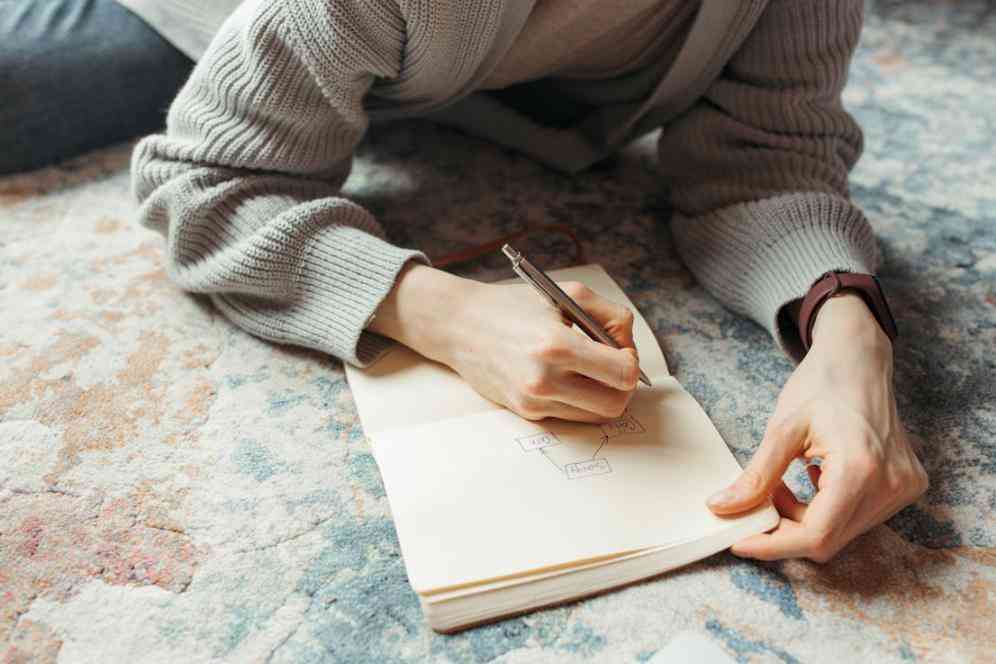 程序员工资现状解析：互联网行业人才流动频繁，薪资涨幅真相与坚守难题