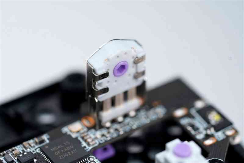 雷柏鼠标怎么样 雷柏VT7金属漆鼠标评测：性能解锁能耗更优 向旗舰再进半步