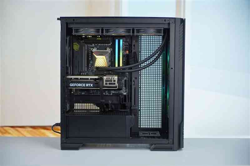 微星机箱怎么样？微星MPG VELOX 300R AIRFLOW PZ刀锋装机评测：散热强大，满足你对大机箱的最苛刻需求