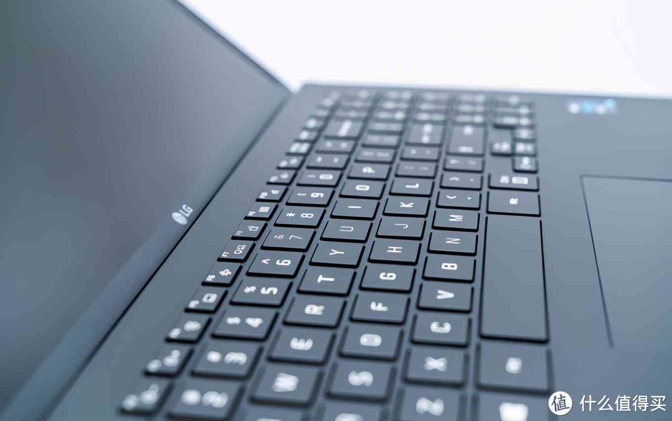 LG gram 2021款深度评测：1.19kg超轻薄16英寸移动办公利器