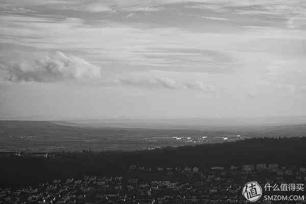 索尼RX100怎么样？也谈谈自己使用的SONY索尼DSC-RX100黑卡数码相机